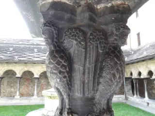 Capitello - Chiostro di Sant'Orso a Aosta