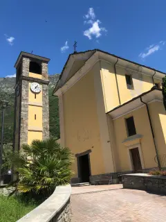 Facciata e campanile - Chiesa di San Pietro in Vincoli a Donnas