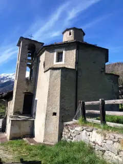Vista absidale - Cappella della Natività e Visitazione della Vergine a La SalleFrazione Cours o Ecours