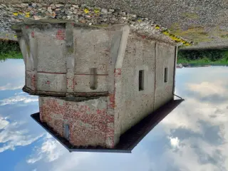 Abside e fianco sud - Cappella di Santa Maria Dei Genitrix a Villafranca PiemonteFrazione San Luca