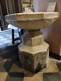 Fonte battesimale ora acquasantiera - Parrocchiale di Santa Maria Assunta a Bricherasio