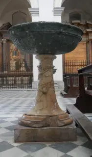 Acquasantiera - Chiesa di Santa Croce e Tutti i Santi a Bosco Marengo