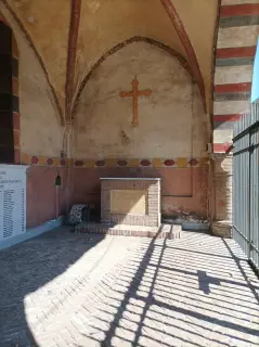 Portico - Cappella dei Caduti a Alpignano