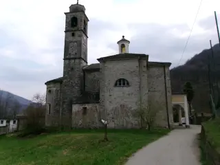 Campanile - Parrocchiale di San Dionigi Areopagita a VaralloFrazione Locarno