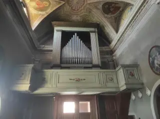 Organo - Chiesa di San Leonardo a NebbiunoFrazione Tapigliano