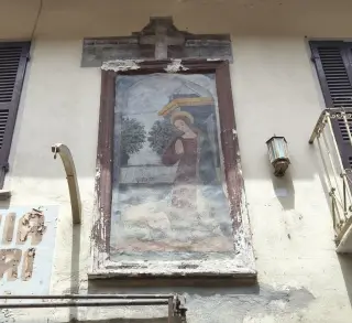 Madonna col Bambino - Affresco della Madonna col Bambino a Donnas