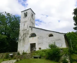 Facciata e campanile - Pieve di San Maurizio a Roccaforte Mondovì