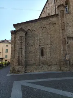 Facciata - Basilica o Cattedrale di San Pietro a Acqui Terme