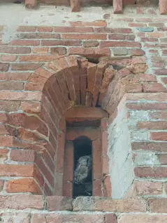 Monofora - Chiesa di San Pietro di Navigliano a San Sebastiano Da PoFrazione Navigliano