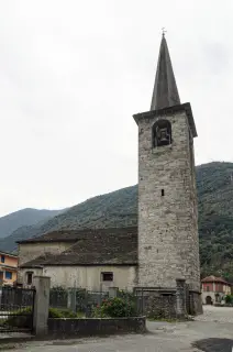 Campanile e fianco - Chiesa di San Tommaso a Anzola d'Ossola