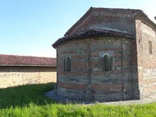Abside e fianco sinistro - Chiesa di San Giorgio a AramengoFrazione Masio