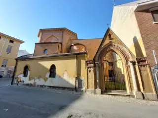Vista sul fianco - Oratorio di San Bartolomeo a Valenza