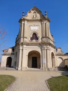 Facciata - Pieve dell' Assunta a Vesime