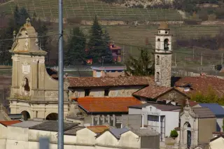 Fianco e campanile - Pieve dell' Assunta a Vesime