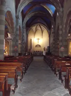 Interno verso presbiterio e lunetta - Chiesa di Sant'Agostino a Saluzzo