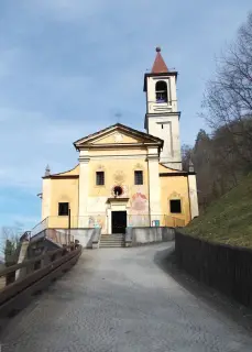 Vista - Parrocchiale dell' Assunta a Brondello