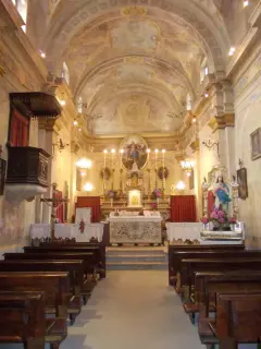 Interno verso presbiterio - Parrocchiale dell' Assunta a Brondello