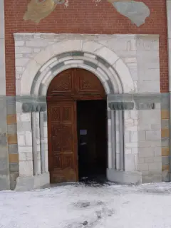 Portale - Parrocchiale di San Pietro e Paolo a Sampeyre