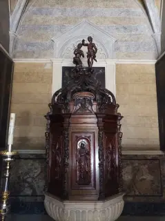 Acquasantiera - Collegiata di Santa Maria Nascente a Arona