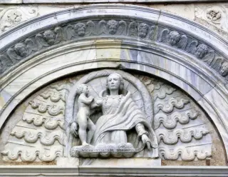 Lunetta del portale - Collegiata dell' Assunta a Revello