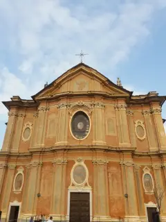 Facciata - Parrocchiale di Santa Maria a Paesana