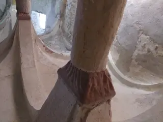 Colonna e capitello - Abbazia di Santa Maria a Cavour