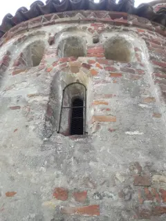 Monofora absidale - Chiesa di San Giovanni Ai Campi a Piobesi Torinese