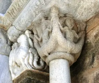 Sculture-Particolare - Sacra o Sagra di San Michele a Sant'Ambrogio di TorinoFrazione Sacra di San Michele