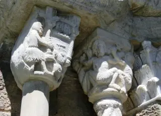 Sculture-Particolare - Sacra o Sagra di San Michele a Sant'Ambrogio di TorinoFrazione Sacra di San Michele