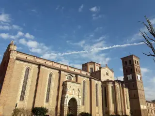 Fianco destro - Cattedrale di Maria Assunta e San Gottardo a Asti