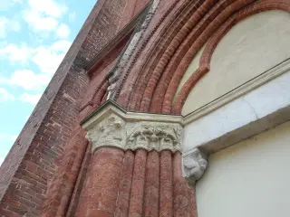 Portale Facciata - Cattedrale di Maria Assunta e San Gottardo a Asti