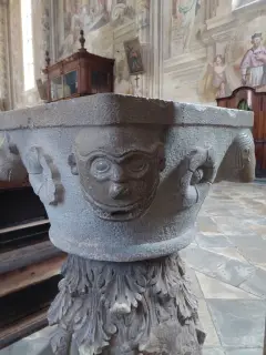 Fonte battesimale - Cattedrale di Maria Assunta e San Gottardo a Asti
