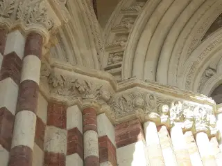 Portale Facciata - Cattedrale di Maria Assunta e San Gottardo a Asti