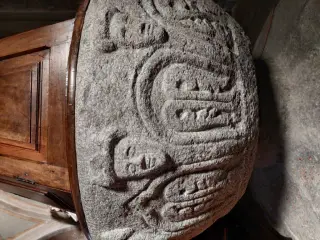 Acquasantiera - Parrocchiale di Santa Maria Assunta a Chiomonte