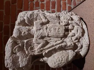 Capitello - Chiesa-cripta di Sant'Anastasio a Asti