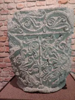 Capitello - Chiesa-cripta di Sant'Anastasio a Asti