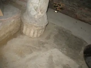 Base colonna - Chiesa-cripta di Sant'Anastasio a Asti