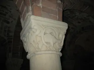 Capitello - Chiesa-cripta di Sant'Anastasio a Asti