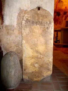 Cippo funerario romano - Chiesa di San Martino a Ciriè