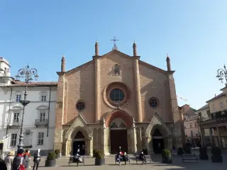 Facciata - Collegiata di San Secondo a Asti