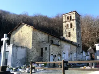 Vista esterna - Chiesa Cimiteriale della Madonna del Carmine o delle Grazie a Prascorsano