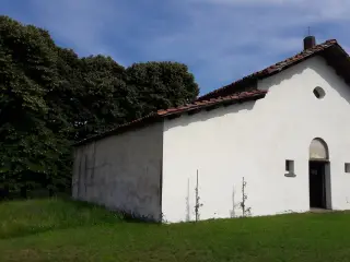 Fianco sinistro - Chiesa di San Michele in Clivolo a Borgo d'Ale