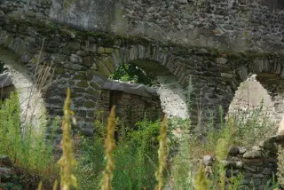 Archi navata centrale - Ruderi Della Chiesa di Santa Maria d'Areglio o Gesiassa a Borgo d'AleFrazione Areglio