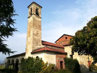 Vista - Parrocchiale di San Pietro e Paolo a CossatoFrazione Castellengo