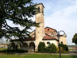Vista - Parrocchiale di San Pietro e Paolo a CossatoFrazione Castellengo