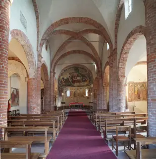 Interno - Pieve di San Pietro a Casalvolone