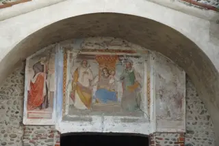 Affresco lunetta in facciata - Pieve di San Pietro a Casalvolone