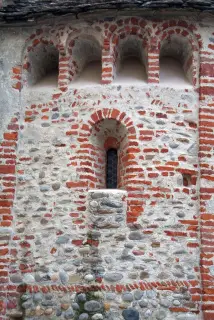 Particolare esterno - Battistero di San Giovanni Battista a Biella