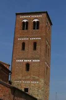 Campanile - Chiesa di San Pietro al Cimitero a Tronzano Vercellese