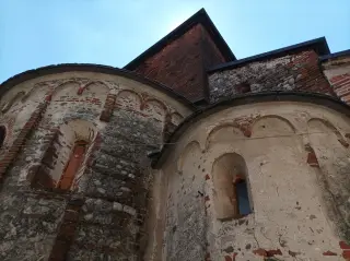 Abside - Chiesa o Canonica Regolare di San Giulio a Bellinzago NovareseFrazione Badia di Dulzago